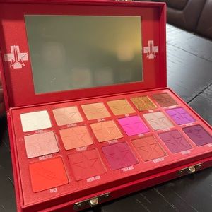 Jeffrey Star Blood Sugar Palette